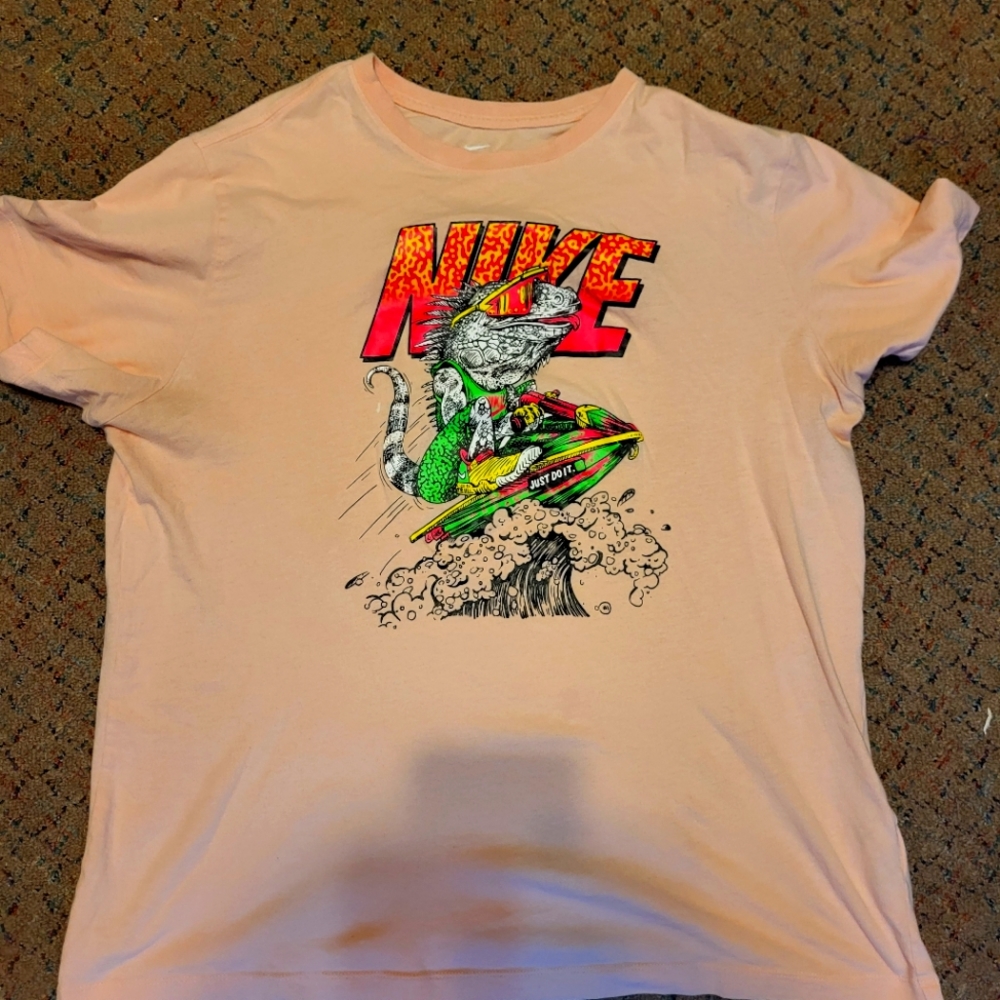 Nike T-shirt